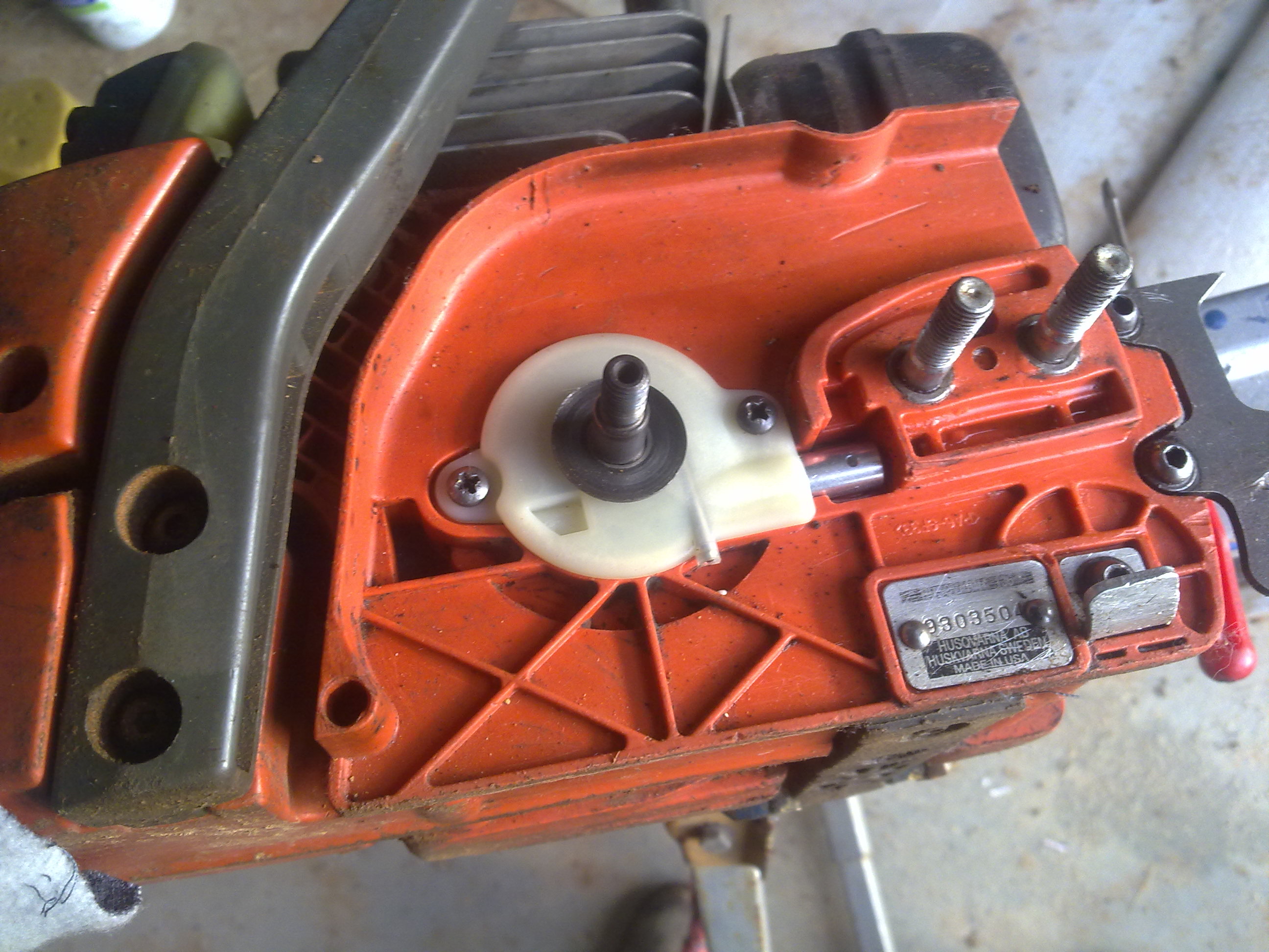 Replacing an Oil Pump in a Husqvarna/Poulan/Craftsman/Johnsered